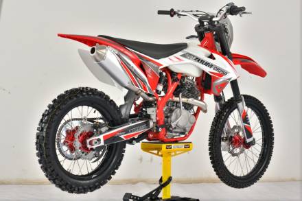 Мотоцикл ZUUM CR250 CB 21/18 MSD