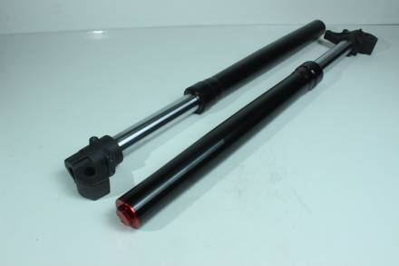 Амортизаторы передние без регулировок 735мм