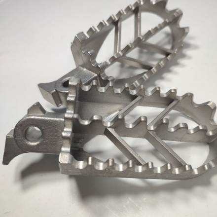 Подножки водителя (пара) GR7