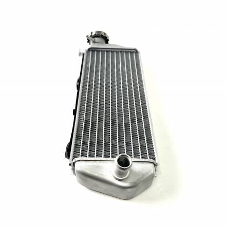 Радиатор охлаждения правый Hasky F7