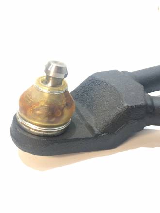 LU019059 Рычаг передней подвески нижний , левый в сборе