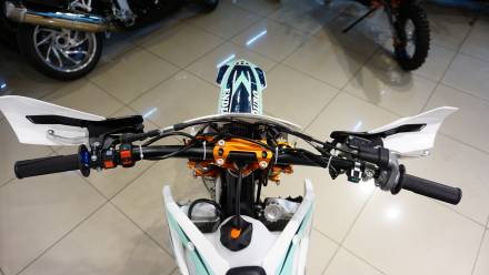 Мотоцикл кроссовый Hasky F7X 250 Enduro 2T 21\18 MSD