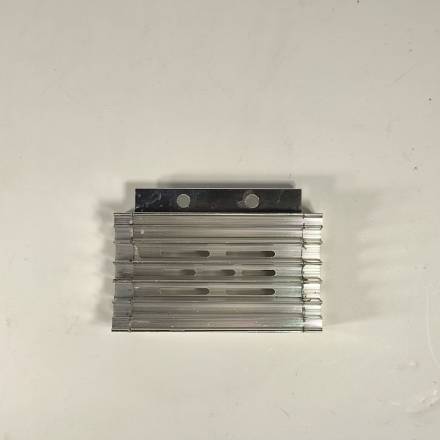 Радиатор алюминиевый серебристый