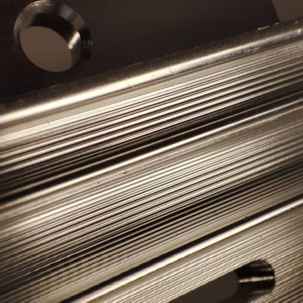 Радиатор алюминиевый серебристый