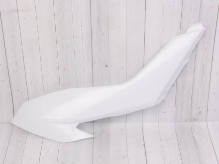 Передняя боковина R пластика J1/J2 LE