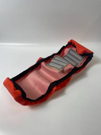 Чехол на сиденье оранжевый цвет