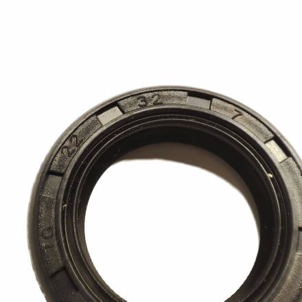 Сальник 22х32х7 прогрессии F7X 250 2T