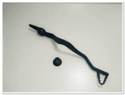 Педаль тормоза над рамой