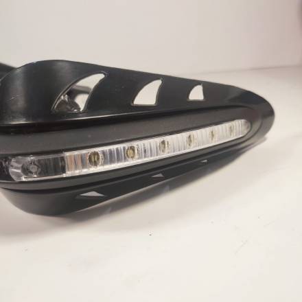 Защита рук с поворотниками черная