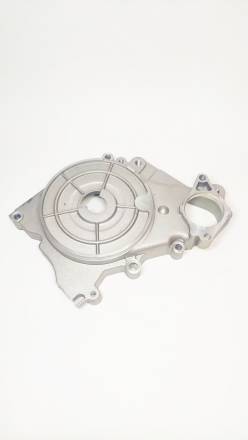 Крышка генератора 125 двиг. с эл. стартером