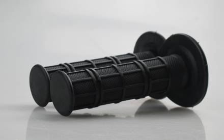 Ручки руля (пара) черные KAYO