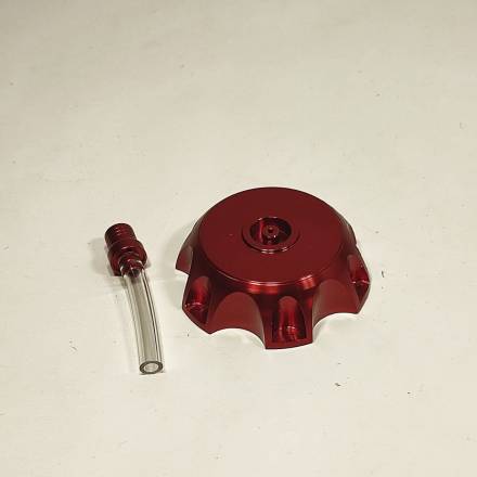 Крышка топливного бака+клапан, алюминиевая, красная