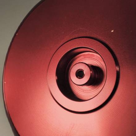 Крышка топливного бака+клапан, алюминиевая, красная