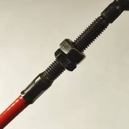 Трос сцепления 1240+130мм OTOM для двигателя ZS165-172FMM красный