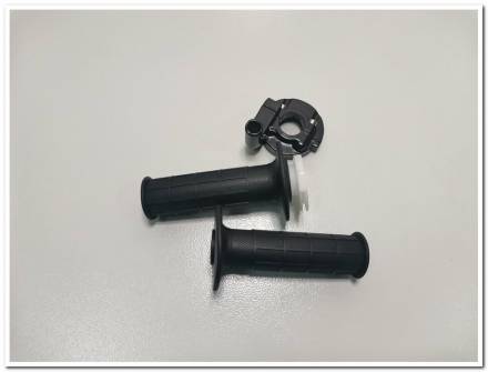 Ручка газа стандартная в комплекте с грипсами черные