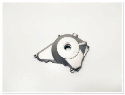 Крышка левого картера двигателя передняя эл. стартер