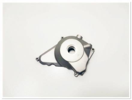 Крышка левого картера двигателя передняя эл. стартер