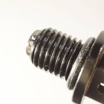 Пробка двигателя сливная с магнитом, черная