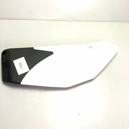 Боковой обтекатель задний левый TTR белый