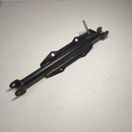 Штанга крепления подножек KAYO CRF801