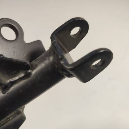 Штанга крепления подножек KAYO CRF801