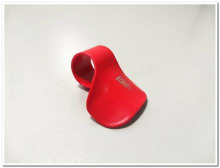 Фиксатор ручки газа пластиковый (круиз-контроль) красный Monster