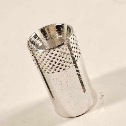 Защита рук армированная красная