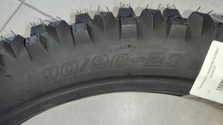 Покрышка передняя GUMMY 90/90-21