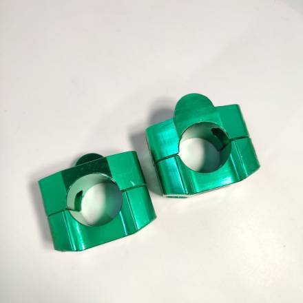 Переходники (стойки) руля 22мм-28мм зеленые