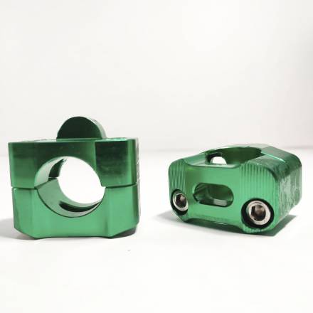 Переходники (стойки) руля 22мм-28мм зеленые
