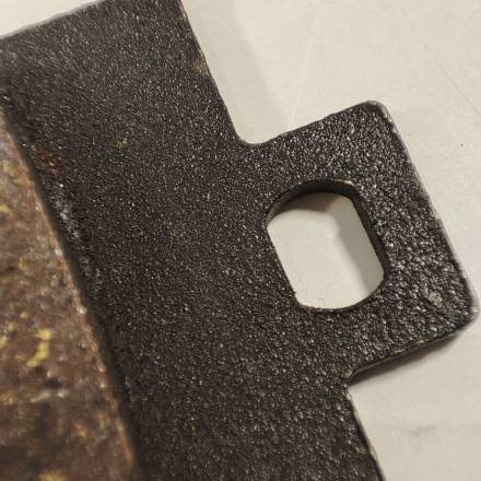 Тормозные колодки однопоршневые с одним ухом