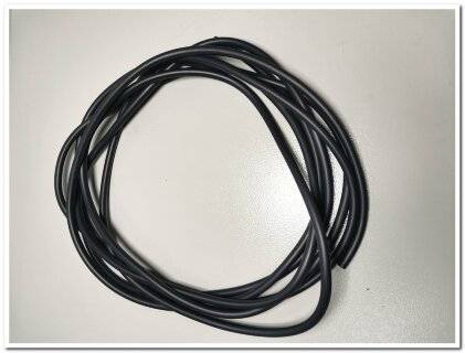 Топливный шланг черный