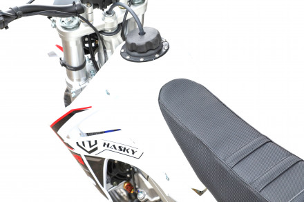 Мотоцикл кроссовый Hasky F8 450cc 21\18